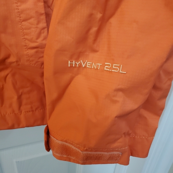 The North Face Womens Orange HyVent Rain Jacket Size Large - Picture 3 of 9